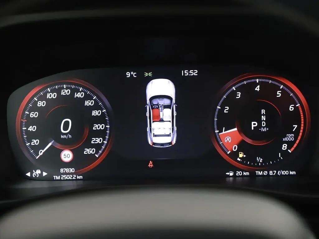 Volvo XC40 2.0 T5 AWD R-Design Pano H\K 360° ACC Trekh. NAP