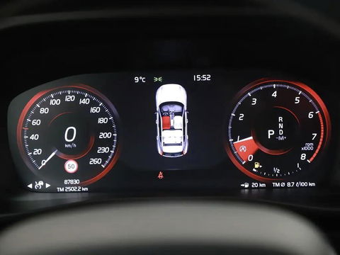 Volvo XC40 2.0 T5 AWD R-Design Pano H\K 360° ACC Trekh. NAP