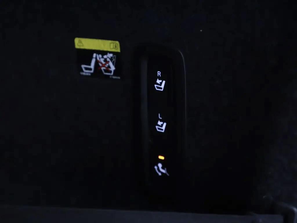 Volvo XC40 2.0 T5 AWD R-Design Pano H\K 360° ACC Trekh. NAP