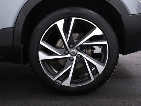 Volvo XC40 2.0 T5 AWD R-Design Pano H\K 360° ACC Trekh. NAP