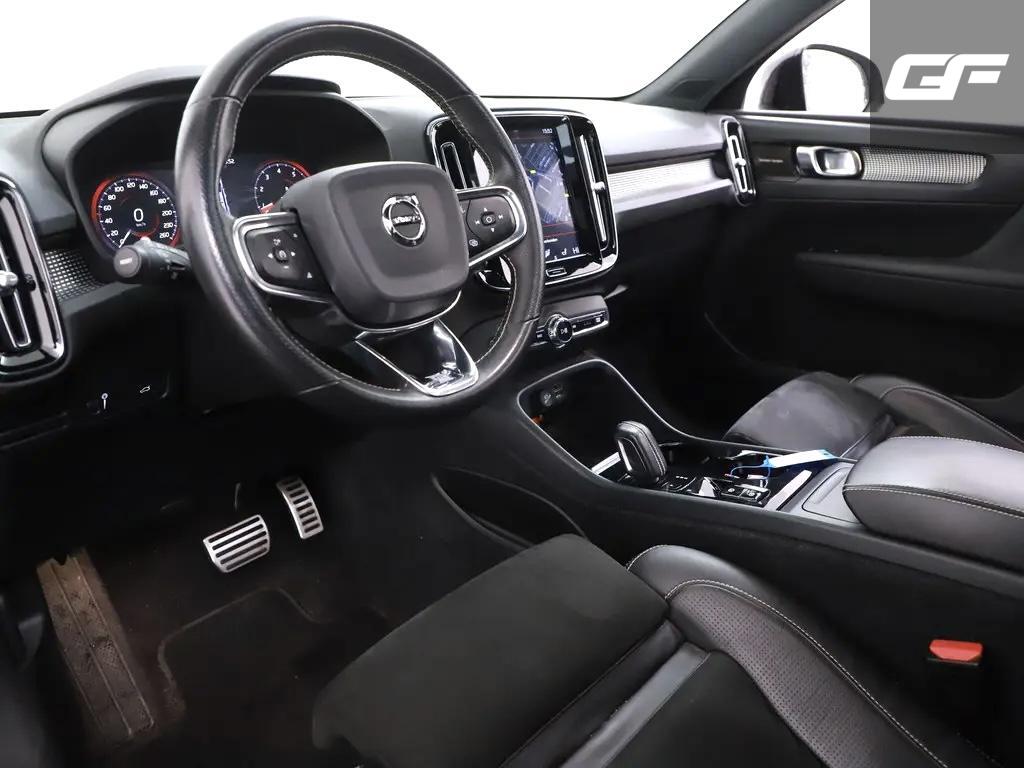 Volvo XC40 2.0 T5 AWD R-Design Pano H\K 360° ACC Trekh. NAP