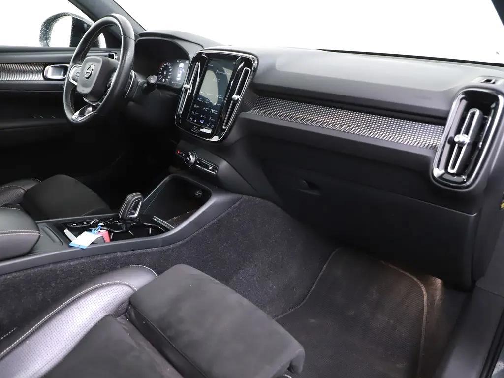 Volvo XC40 2.0 T5 AWD R-Design Pano H\K 360° ACC Trekh. NAP