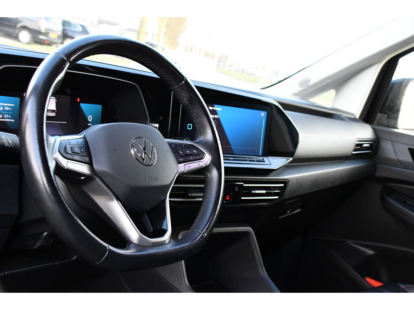 Volkswagen Caddy Cargo 2.0 TDI 1st Black Edition Virtual, Adaptieve Cruise, Camera, Leder, LED, Carplay, Trekhaak, Stoelverwarming, Uniek!