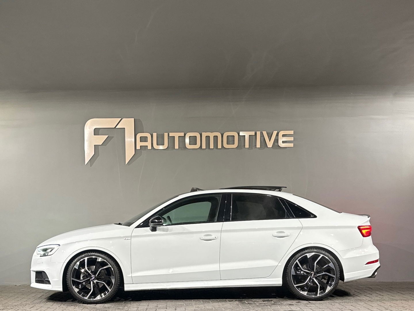 Audi A3 Limousine 35 TFSI CoD Advance Sport 2x S Line Pano
