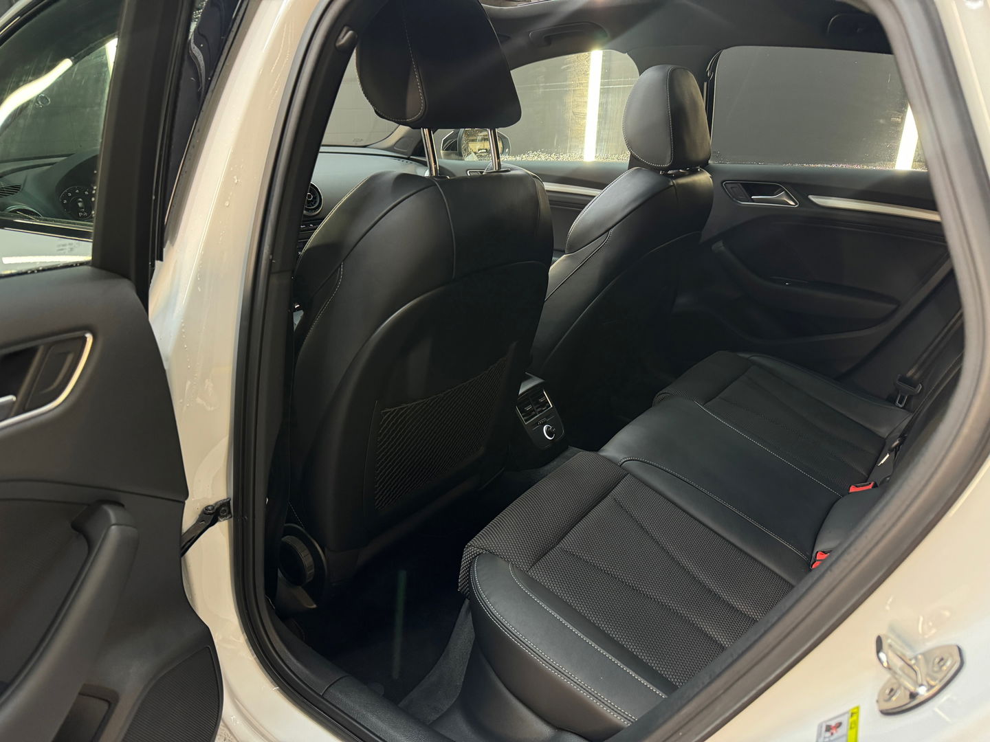 Audi A3 Limousine 35 TFSI CoD Advance Sport 2x S Line Pano