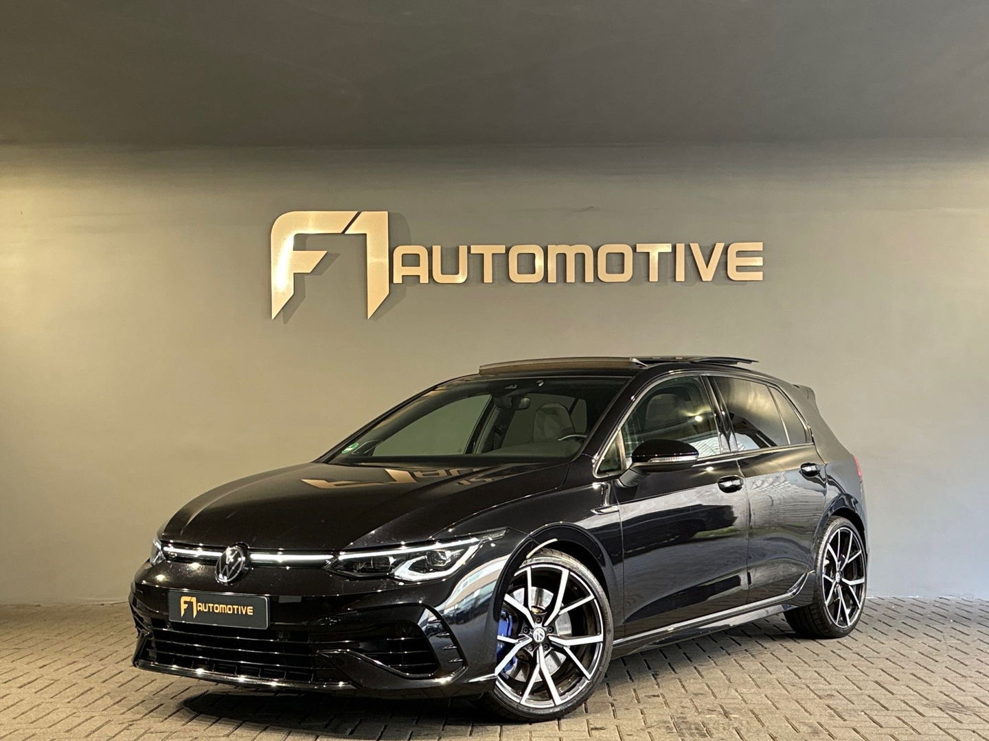 Volkswagen Golf 2.0 TSI R 4M Performance Pano|IQ|H/K|Akrapovic