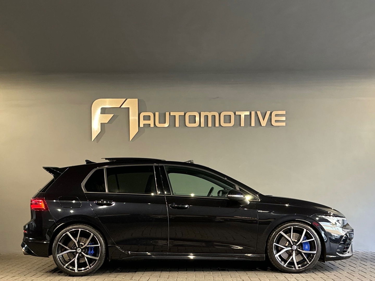 Volkswagen Golf 2.0 TSI R 4M Performance Pano|IQ|H/K|Akrapovic