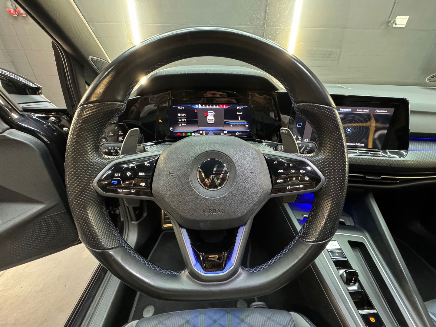 Volkswagen Golf 2.0 TSI R 4M Performance Pano|IQ|H/K|Akrapovic