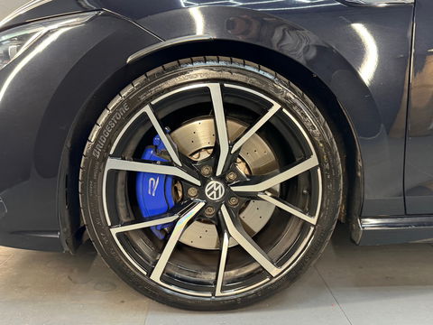 Volkswagen Golf 2.0 TSI R 4M Performance Pano|IQ|H/K|Akrapovic