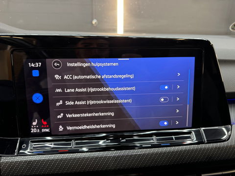 Volkswagen Golf 2.0 TSI R 4M Performance Pano|IQ|H/K|Akrapovic