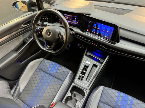 Volkswagen Golf 2.0 TSI R 4M Performance Pano|IQ|H/K|Akrapovic