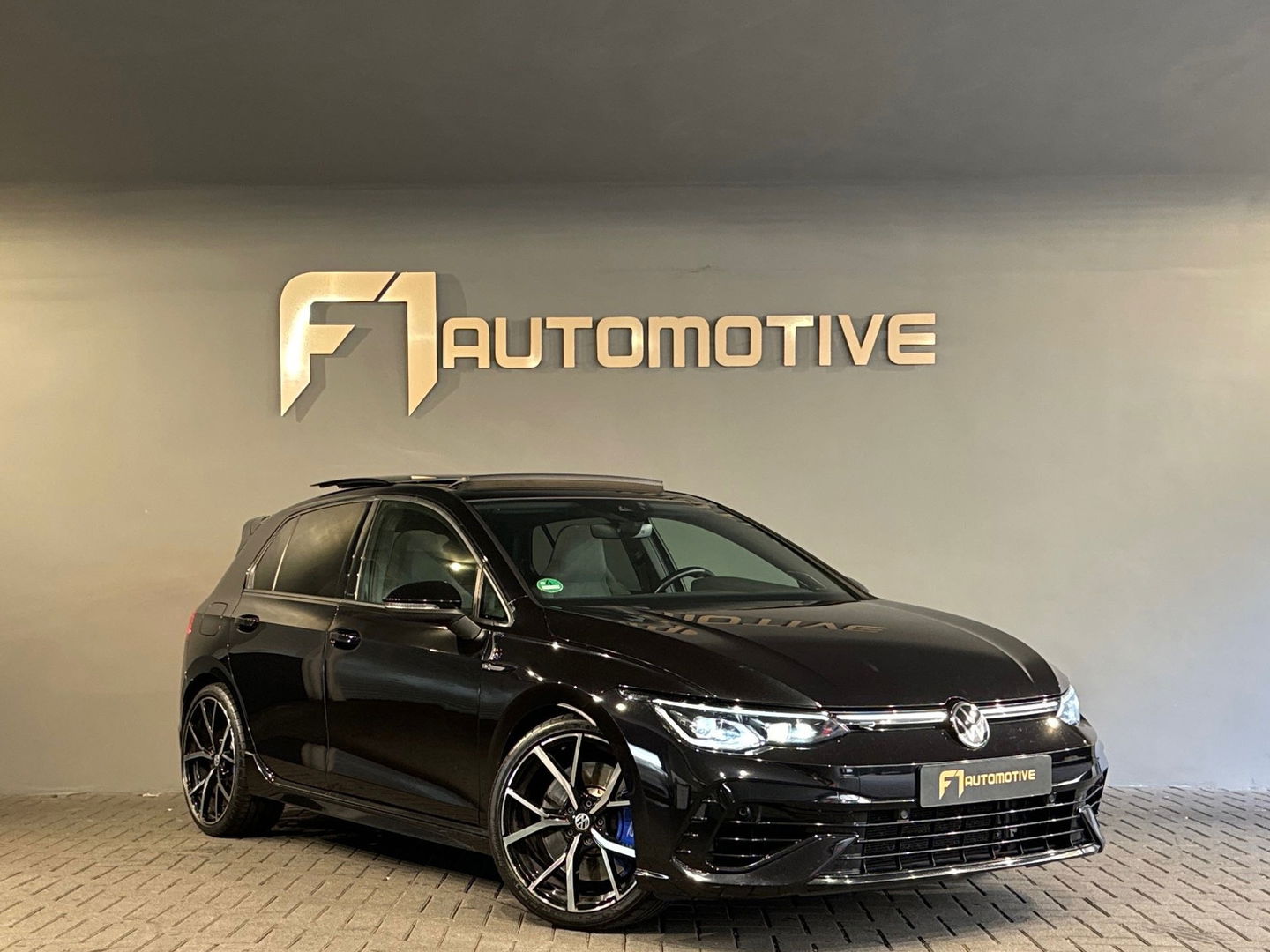 Volkswagen Golf 2.0 TSI R 4M Performance Pano|IQ|H/K|Akrapovic