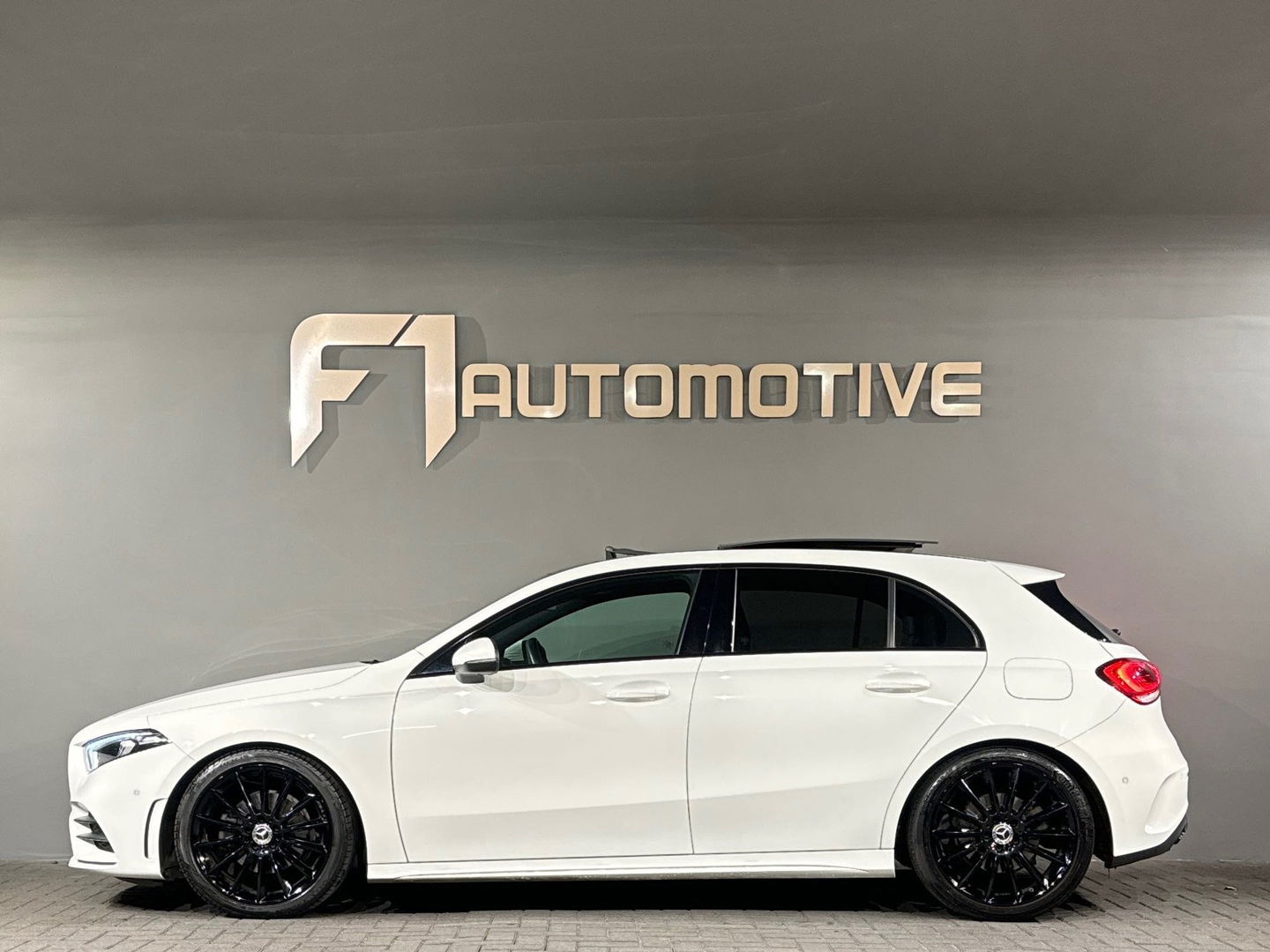 Mercedes-Benz A-Klasse 200 AMG Pano|Sfeer|Night|Camera|Leder
