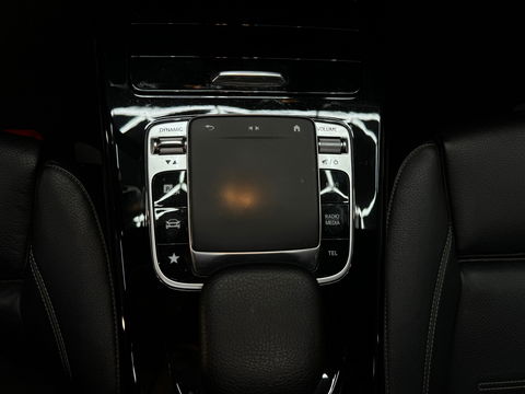 Mercedes-Benz A-Klasse 200 AMG Pano|Sfeer|Night|Camera|Leder