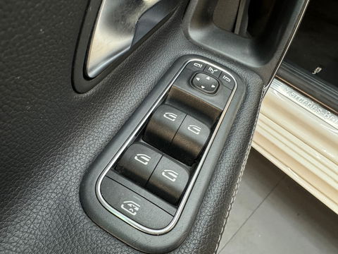 Mercedes-Benz A-Klasse 200 AMG Pano|Sfeer|Night|Camera|Leder