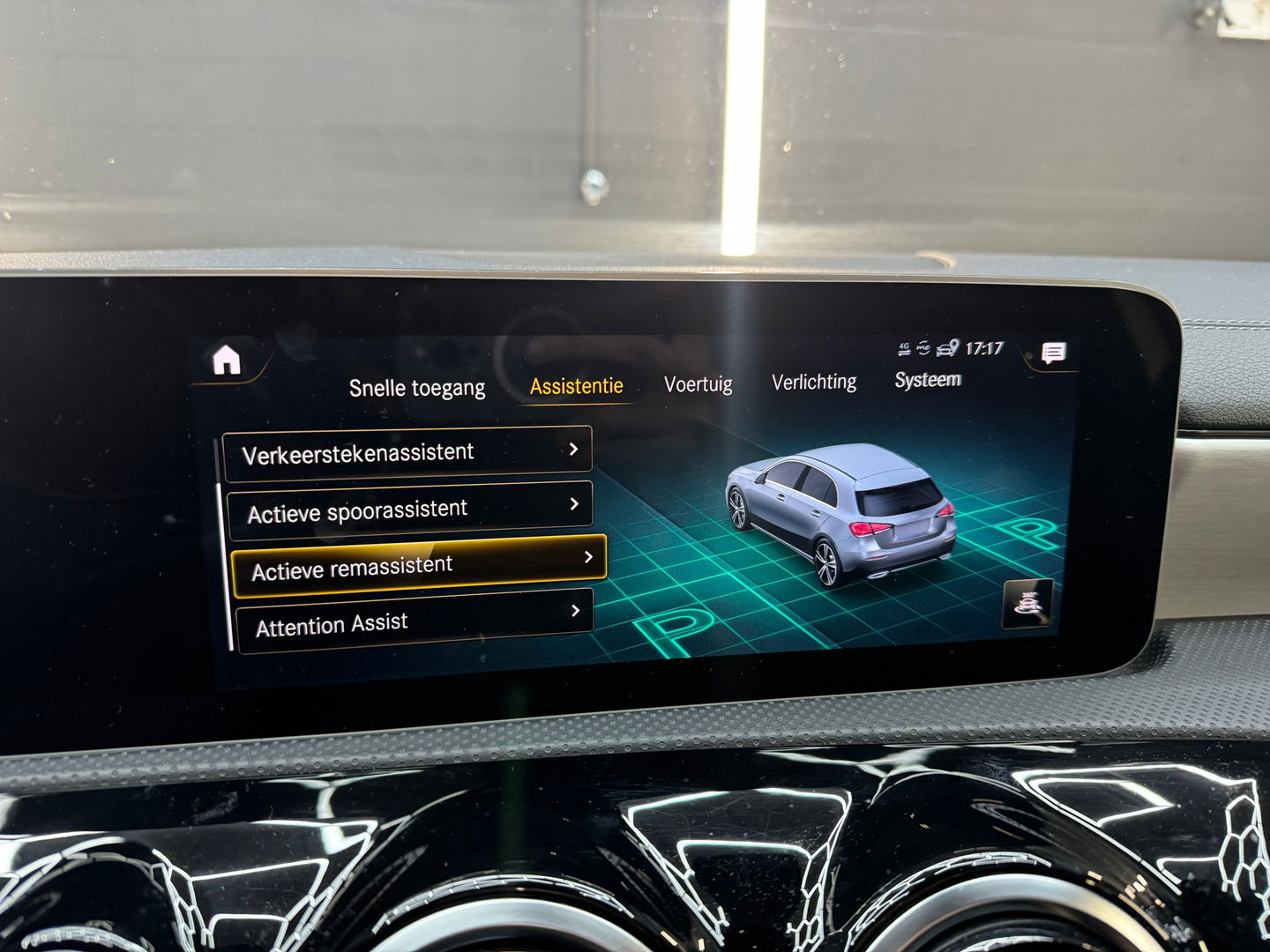 Mercedes-Benz A-Klasse 200 AMG Pano|Sfeer|Night|Camera|Leder