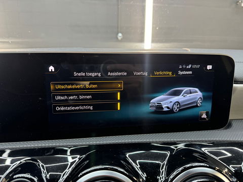 Mercedes-Benz A-Klasse 200 AMG Pano|Sfeer|Night|Camera|Leder