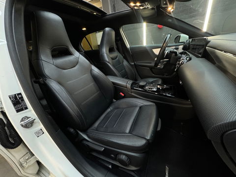 Mercedes-Benz A-Klasse 200 AMG Pano|Sfeer|Night|Camera|Leder