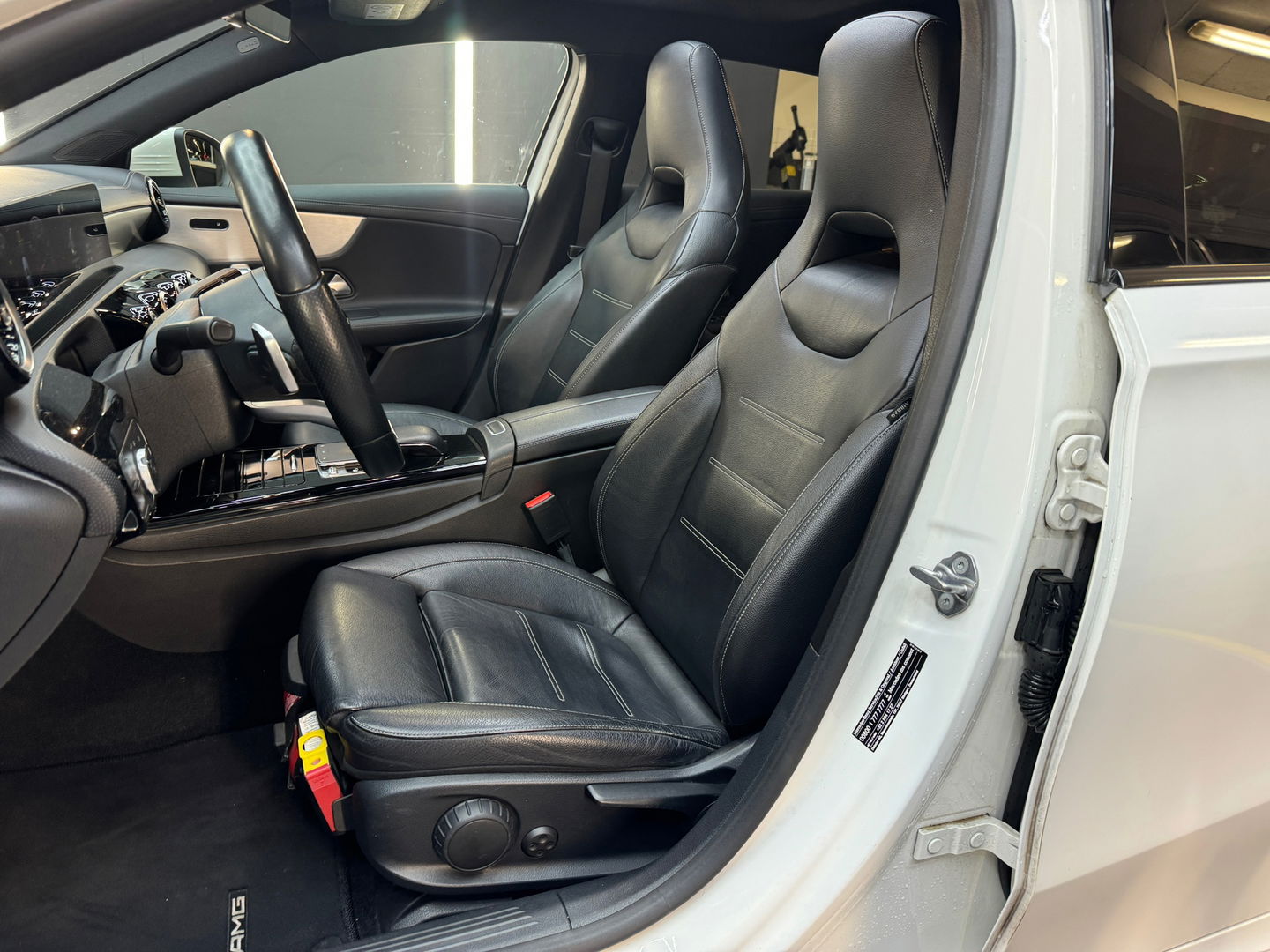 Mercedes-Benz A-Klasse 200 AMG Pano|Sfeer|Night|Camera|Leder