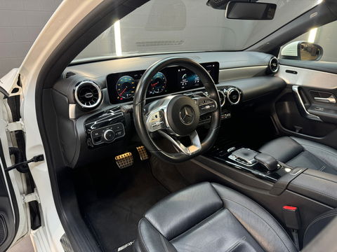 Mercedes-Benz A-Klasse 200 AMG Pano|Sfeer|Night|Camera|Leder