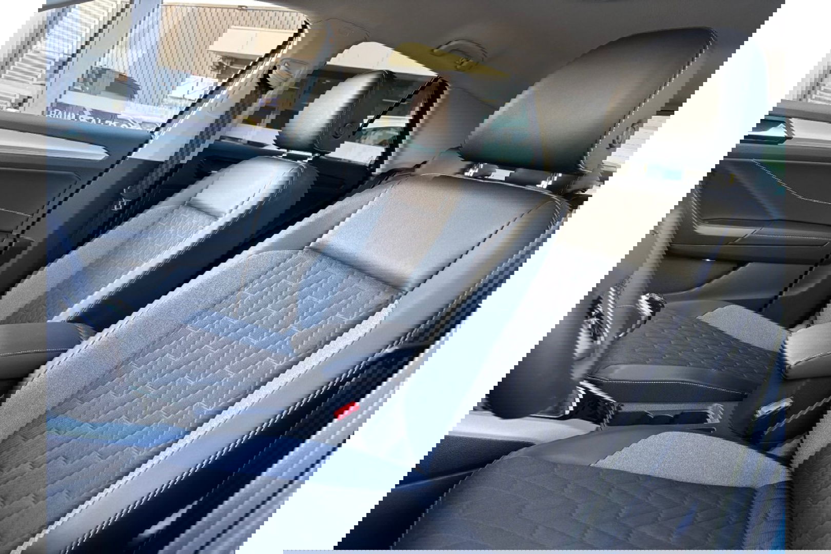 Volkswagen T-Roc 1.0 TSI GOAL EDITION AIRCO NAVI PDC LMV STOELVW