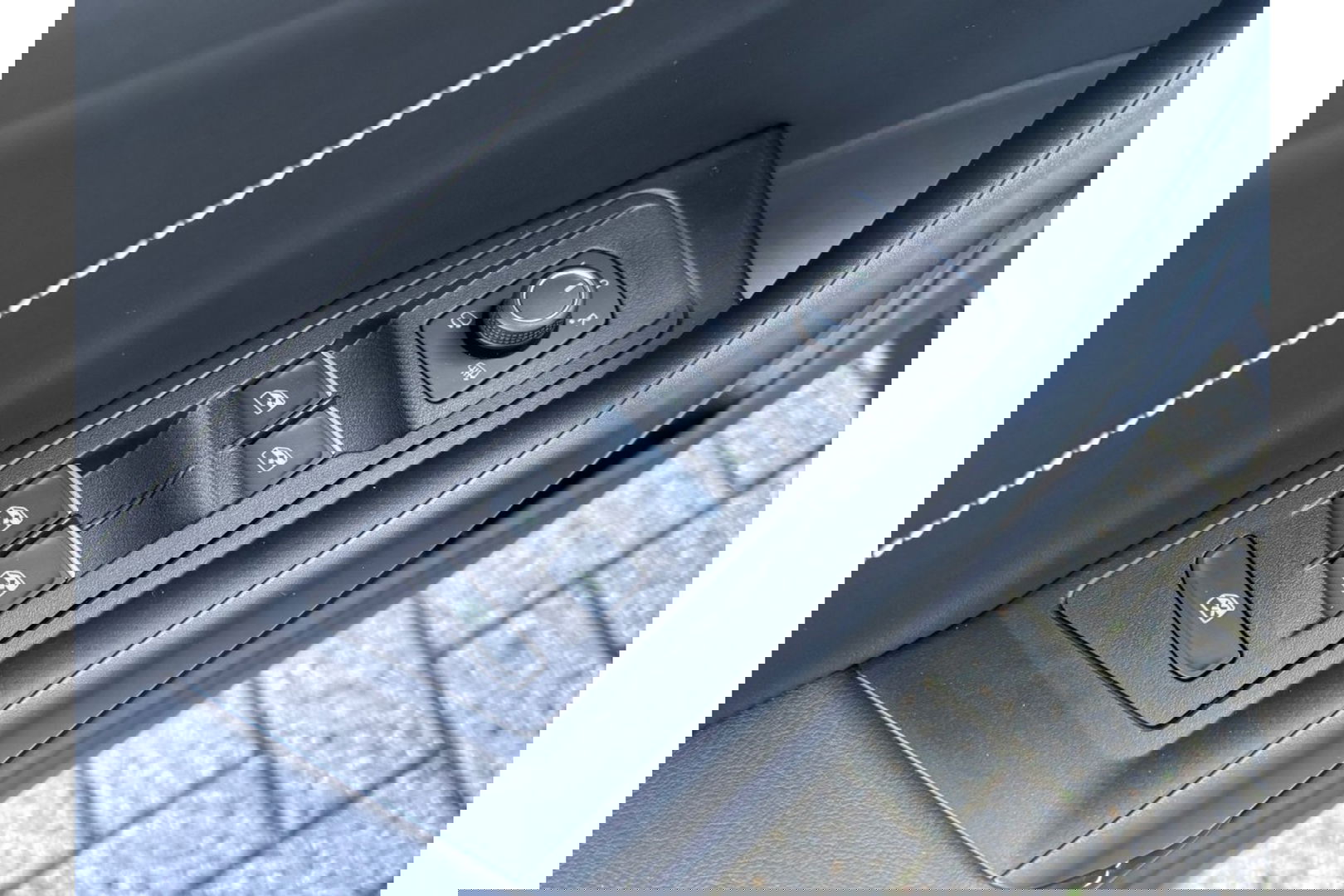 Volkswagen T-Roc 1.0 TSI GOAL EDITION AIRCO NAVI PDC LMV STOELVW