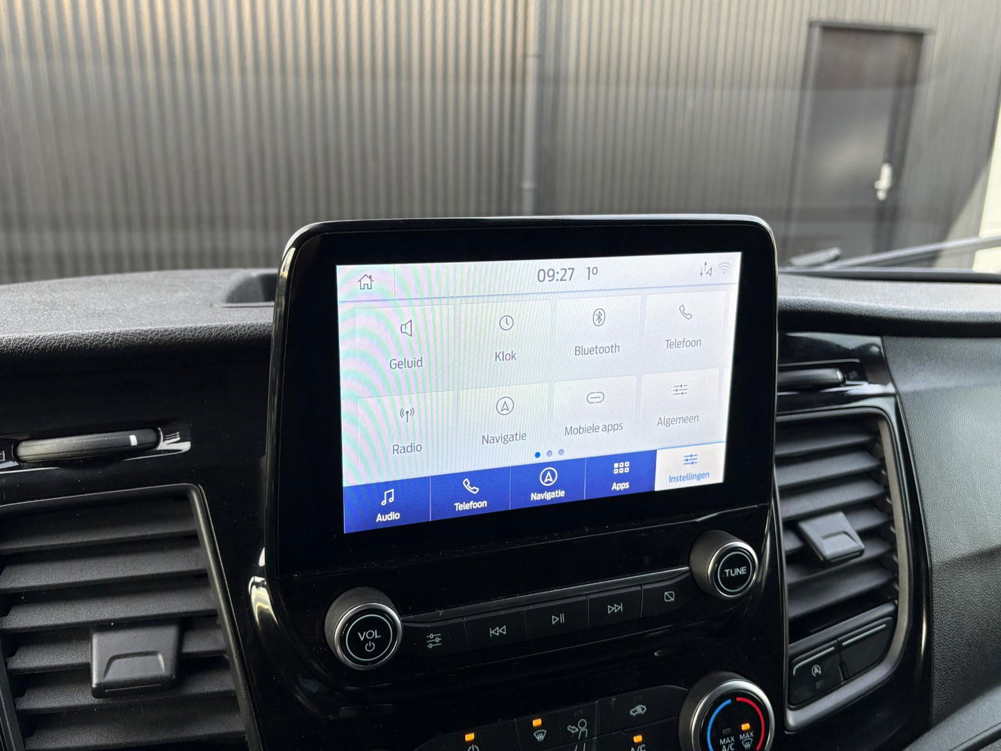 Ford Transit 350 2.0 TDCI L3H2 Trail | VOORRUIT VERWARMING | NETTE BUS | WEINIG KM