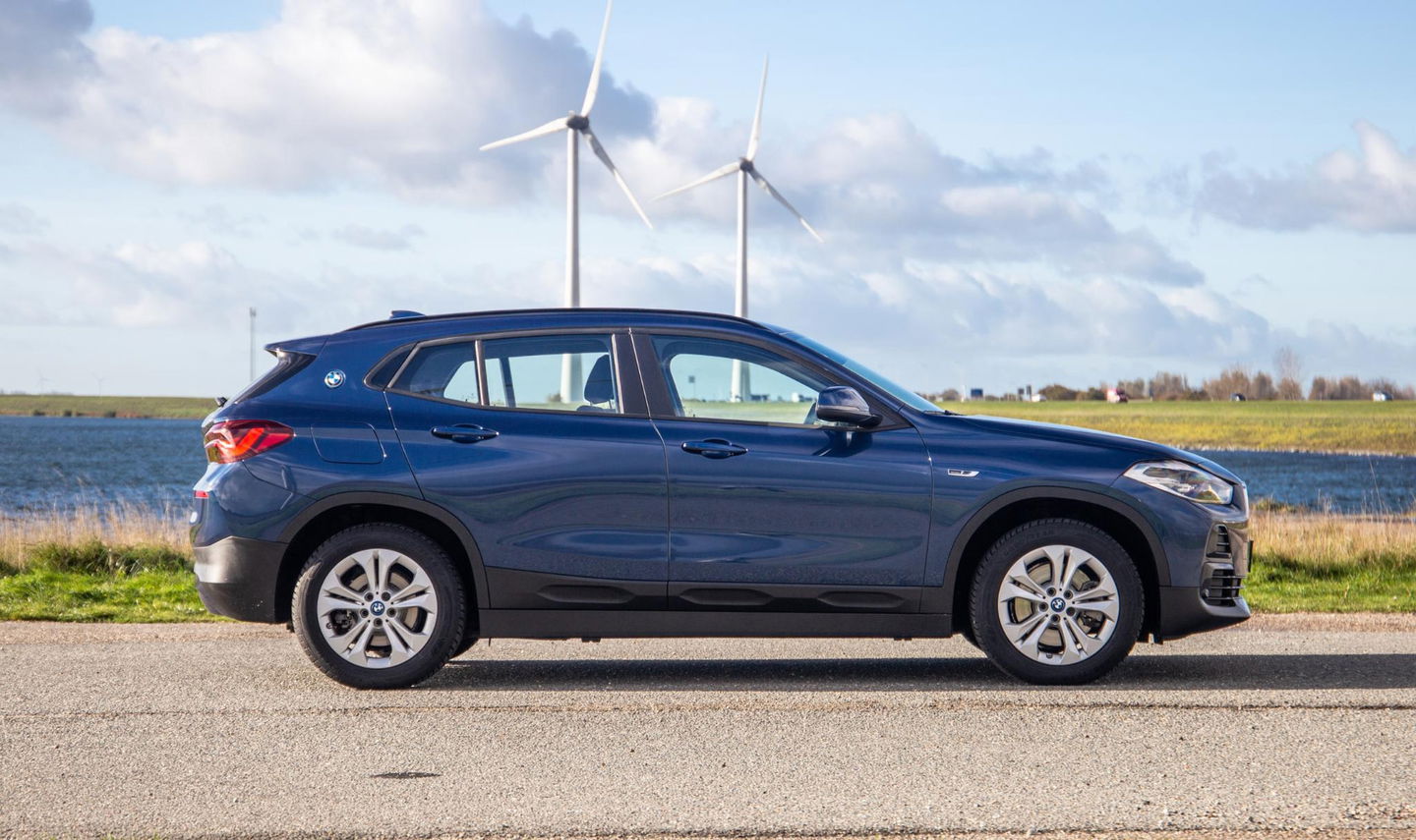 BMW X2 xDrive25e Executive CAMERA / LEDER / PLUG IN HYBRID / STOELVERWARMING