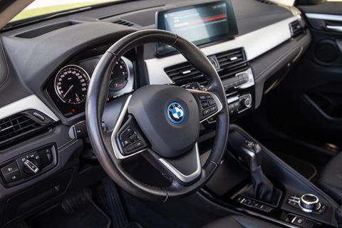 BMW X2 xDrive25e Executive CAMERA / LEDER / PLUG IN HYBRID / STOELVERWARMING