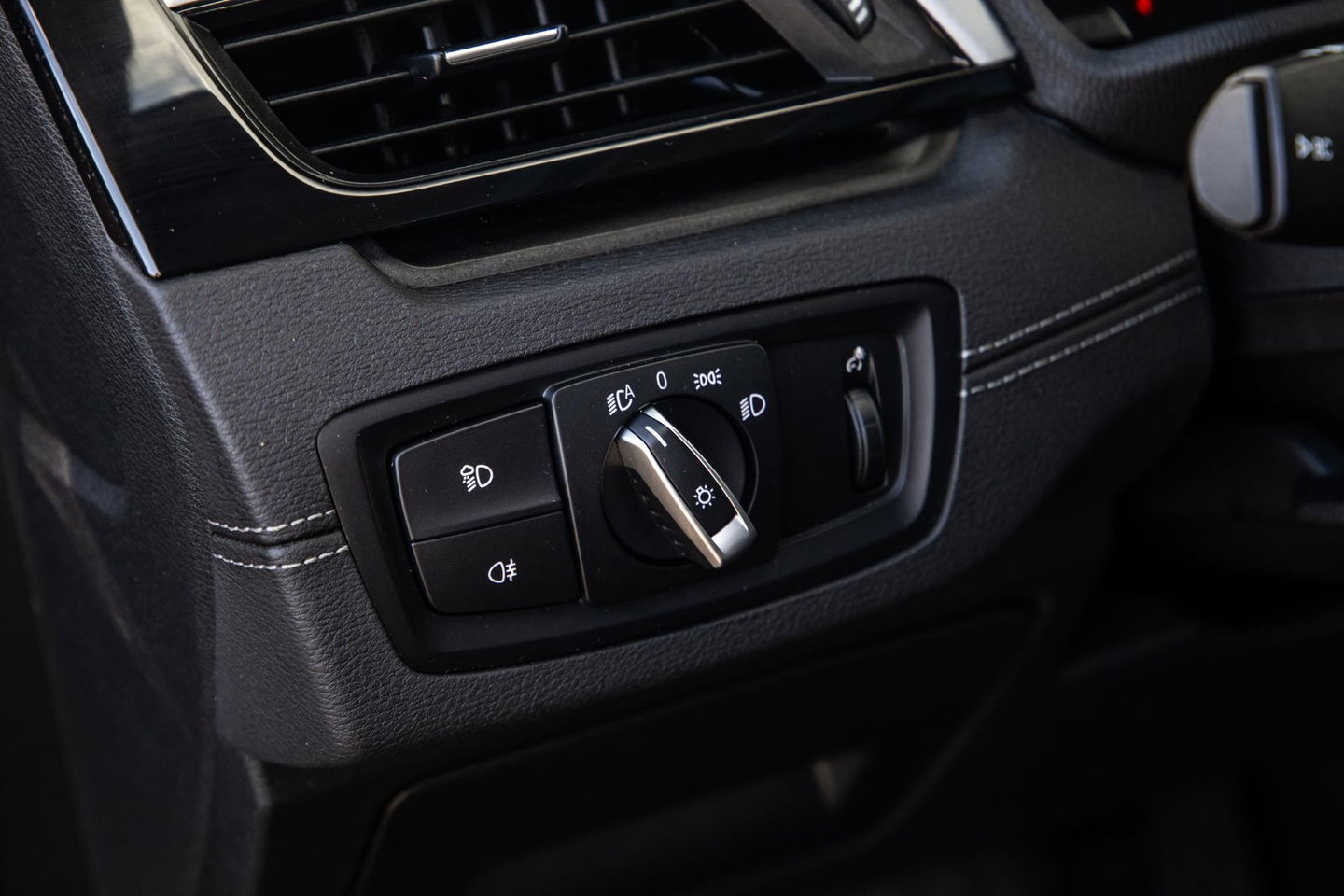 BMW X2 xDrive25e Executive CAMERA / LEDER / PLUG IN HYBRID / STOELVERWARMING