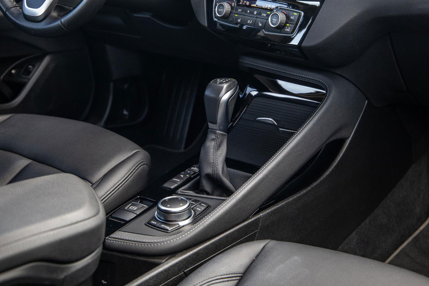 BMW X2 xDrive25e Executive CAMERA / LEDER / PLUG IN HYBRID / STOELVERWARMING