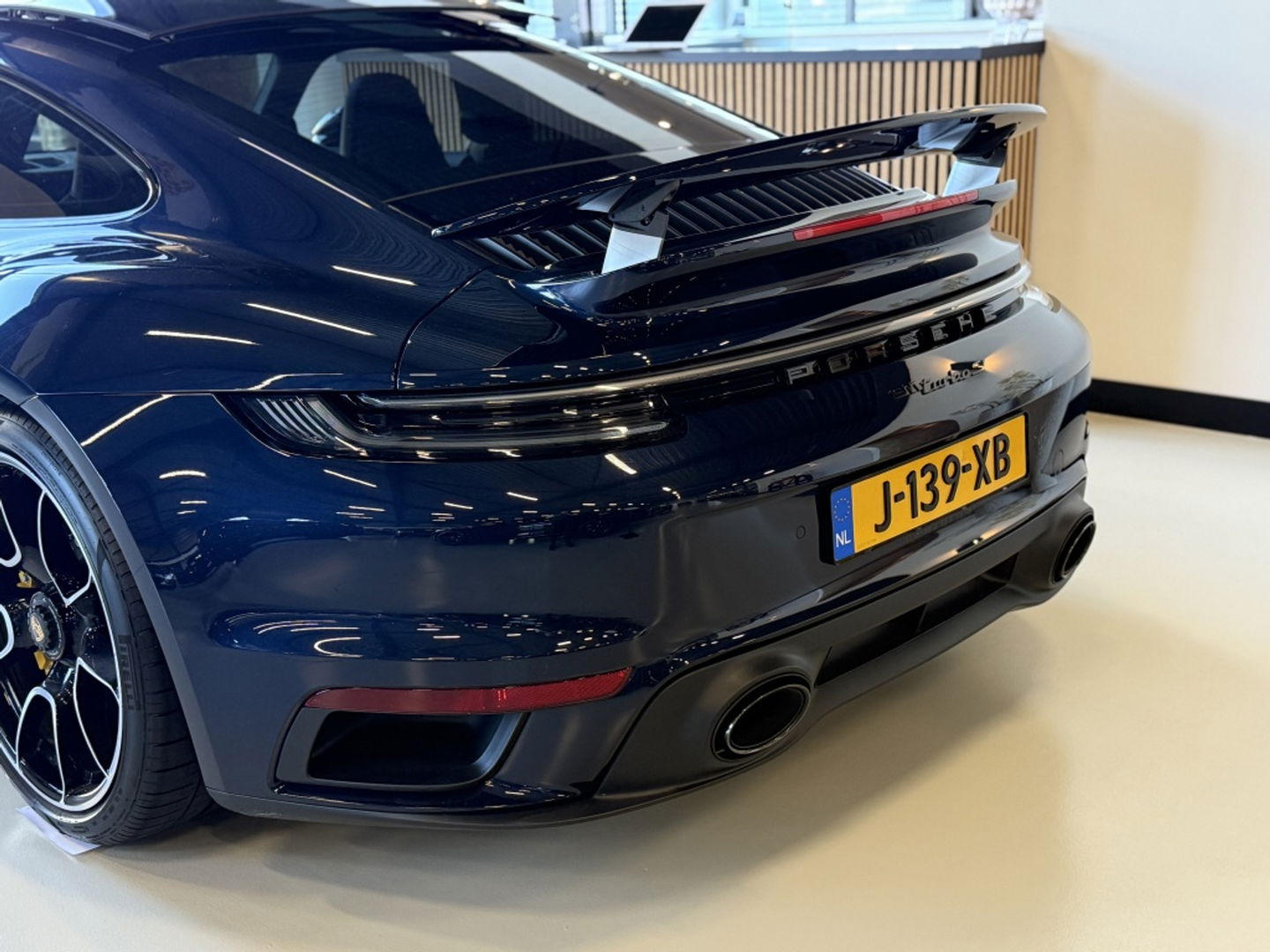 Porsche 911 3.8 Turbo S 651PK / X-sight / lift / kermamisch *NAP*