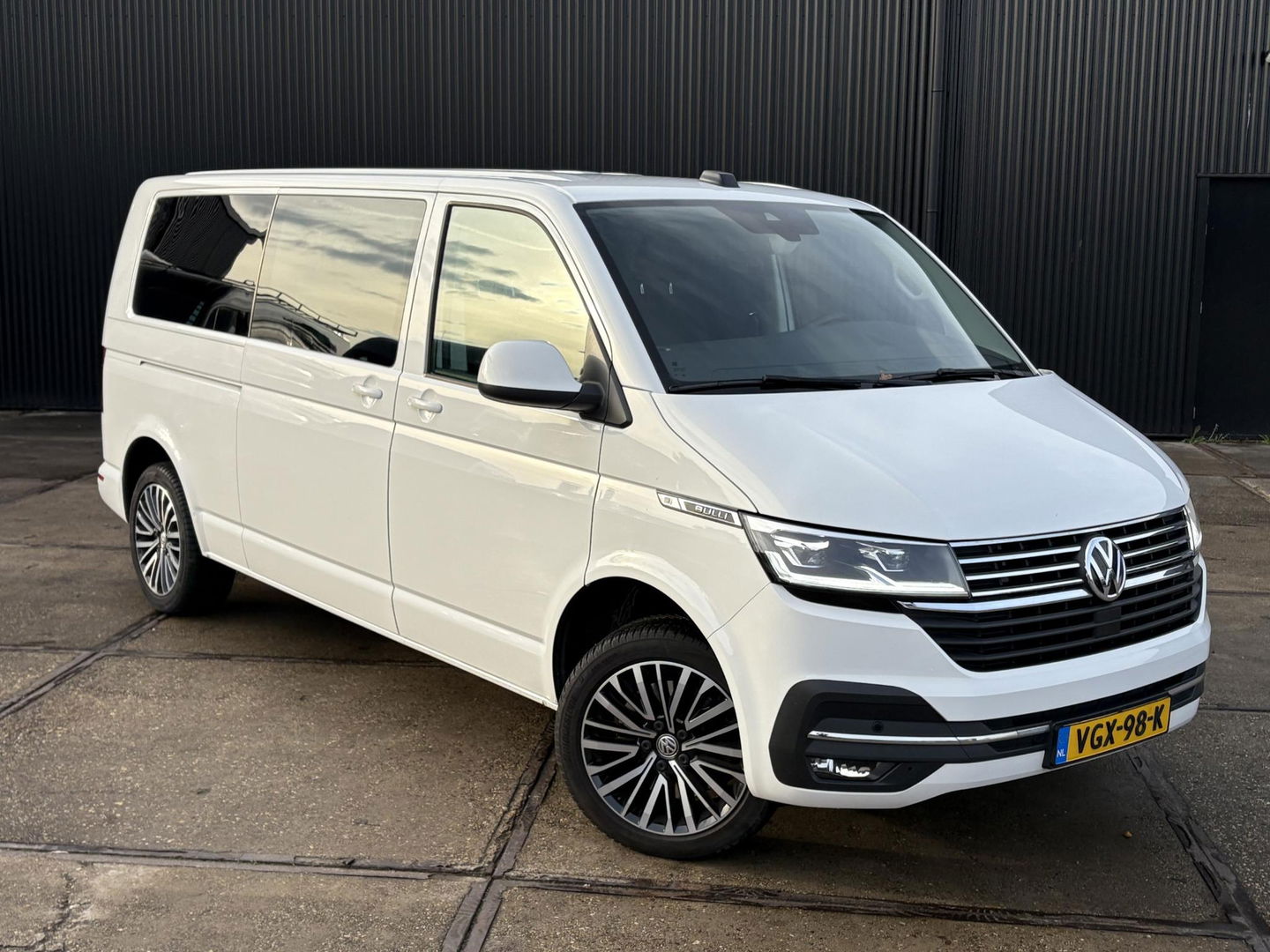 Volkswagen Transporter 2.0 TDI L2H1 30 DC | Digital Cockpit |