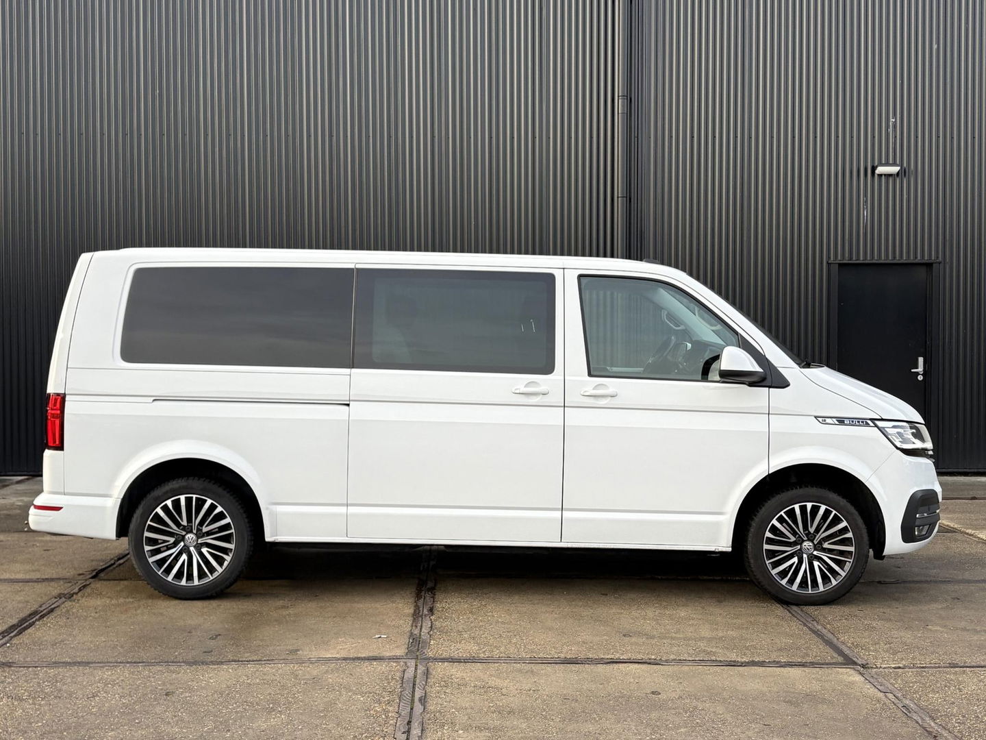 Volkswagen Transporter 2.0 TDI L2H1 30 DC | Digital Cockpit |