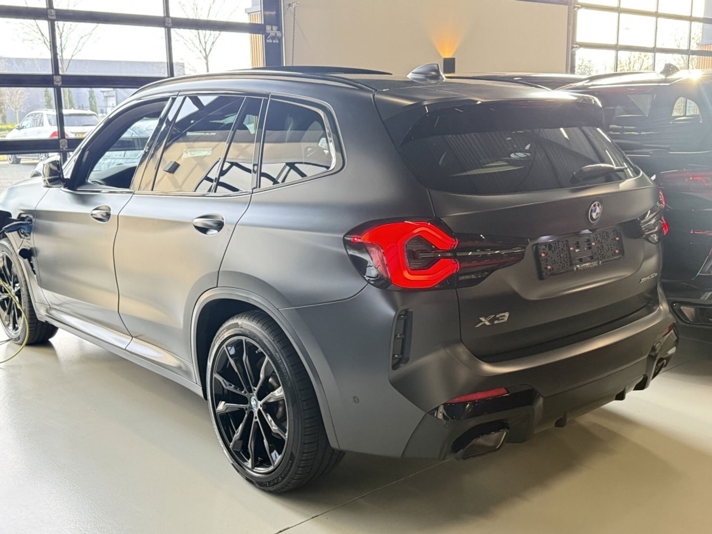 BMW X3 30e 292PK X-drive M-Sport / Frozen Grey / Laser