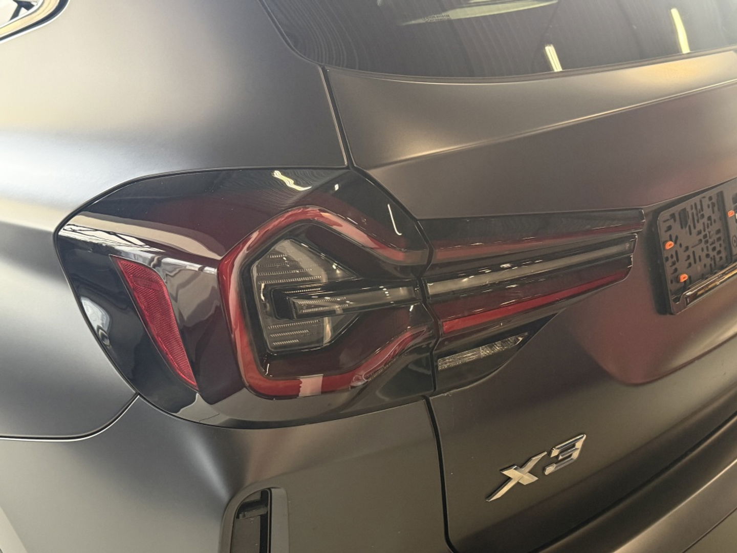 BMW X3 30e 292PK X-drive M-Sport / Frozen Grey / Laser