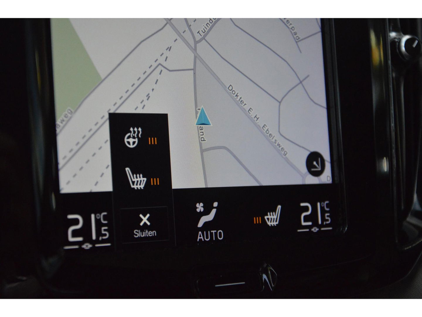 Volvo XC60 T8 Hybride AWD R-Design | Stuurverwarming | Cruise-Control | Schuif/Kantel-dak | Stoelverwarming |