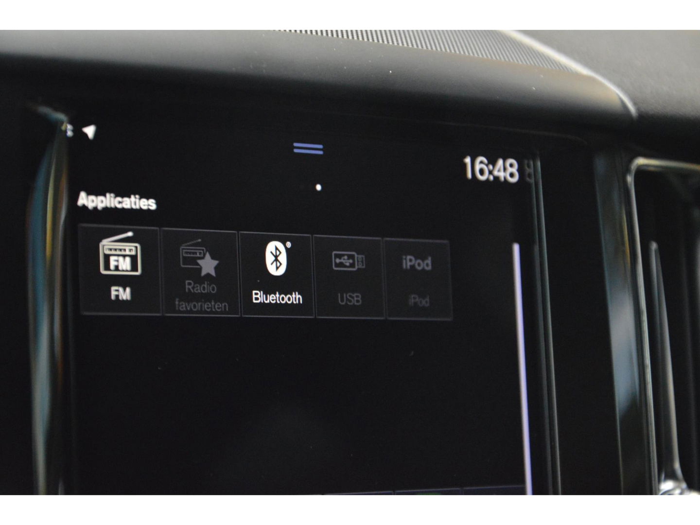 Volvo XC60 T8 Hybride AWD R-Design | Stuurverwarming | Cruise-Control | Schuif/Kantel-dak | Stoelverwarming |