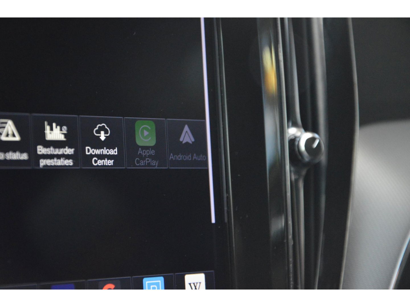 Volvo XC60 T8 Hybride AWD R-Design | Stuurverwarming | Cruise-Control | Schuif/Kantel-dak | Stoelverwarming |