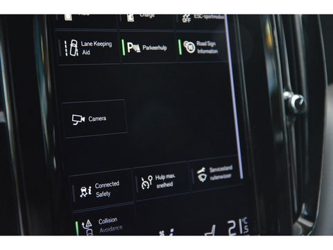 Volvo XC60 T8 Hybride AWD R-Design | Stuurverwarming | Cruise-Control | Schuif/Kantel-dak | Stoelverwarming |