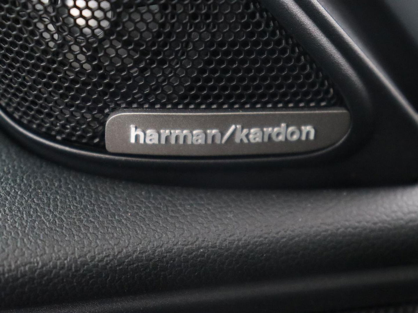 MINI Countryman 1.5 One Business Edition | Harman/Kardon | Carplay | Full LED | Keyless | Navigatie | Park Assist | Half leder | Climate control | Cruise control