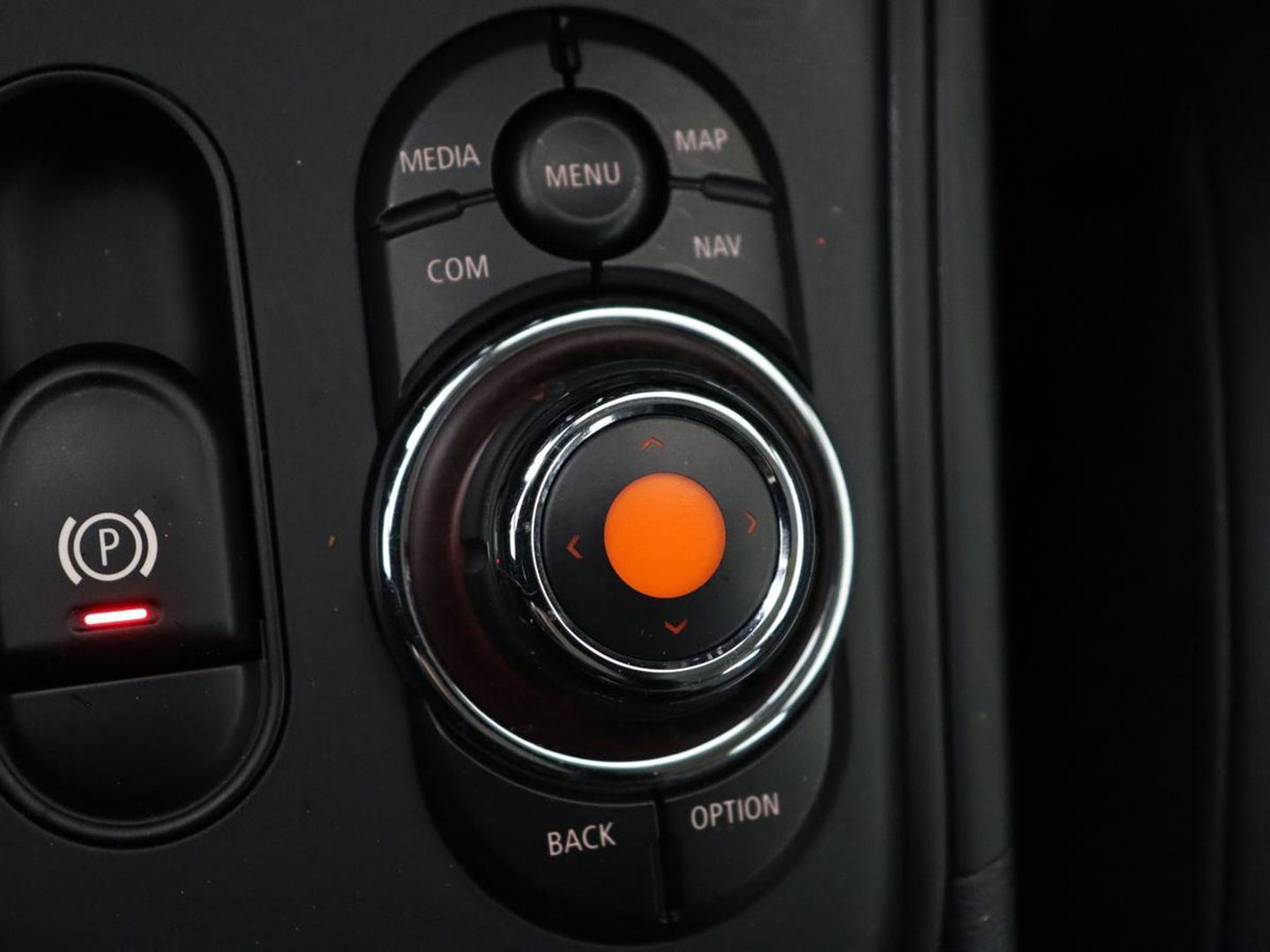 MINI Countryman 1.5 One Business Edition | Harman/Kardon | Carplay | Full LED | Keyless | Navigatie | Park Assist | Half leder | Climate control | Cruise control