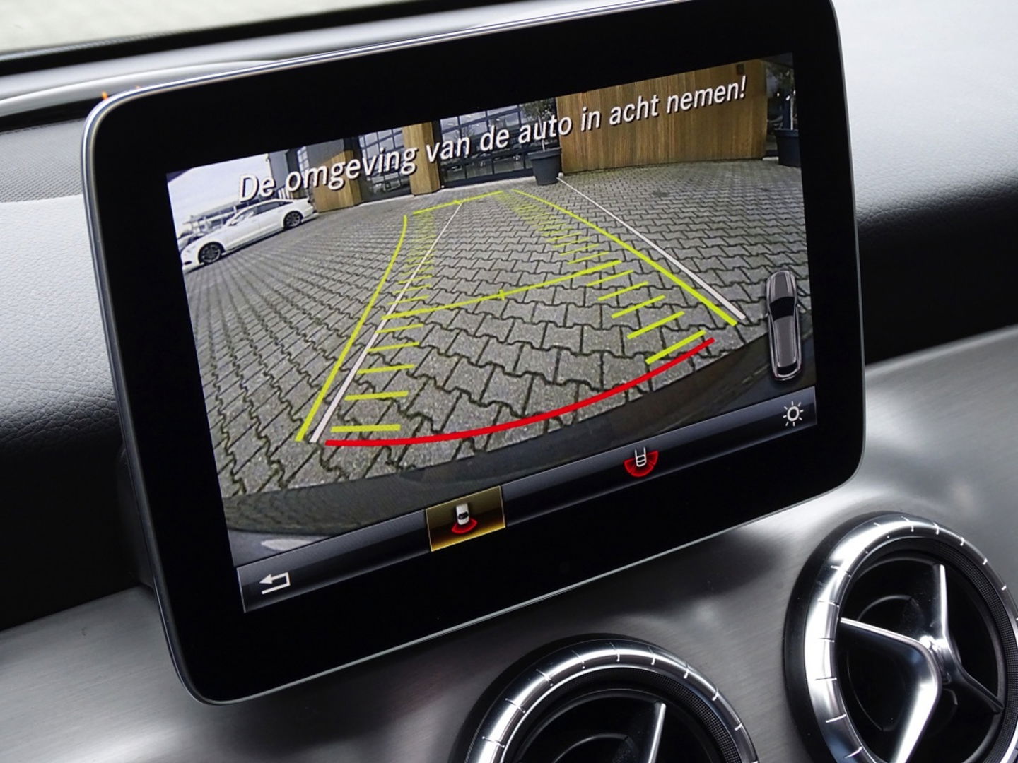 Mercedes-Benz CLA-Klasse Shooting Brake 180 automaat / AMG Ed. 1 / 2019 / LED *NAP*