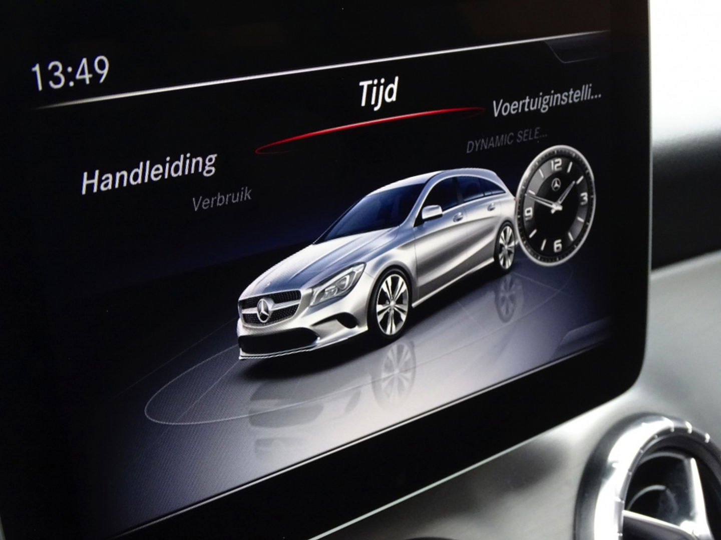 Mercedes-Benz CLA-Klasse Shooting Brake 180 automaat / AMG Ed. 1 / 2019 / LED *NAP*