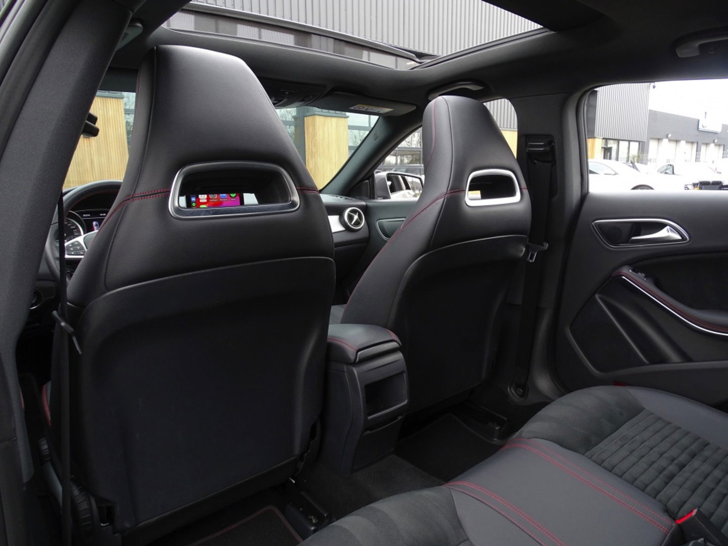 Mercedes-Benz CLA-Klasse Shooting Brake 180 automaat / AMG Ed. 1 / 2019 / LED *NAP*