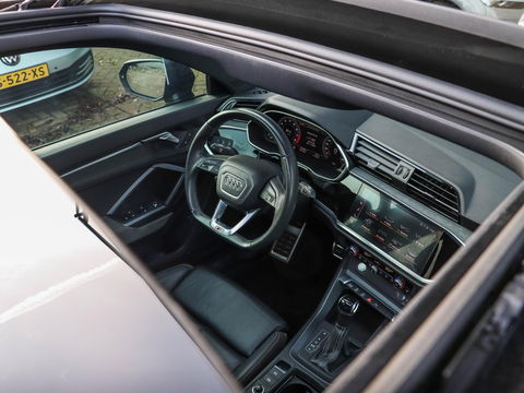 Audi Q3 40 TFSI Quattro S Line Panoramadak B&O Audio Leder Camera Sfeerverlichting