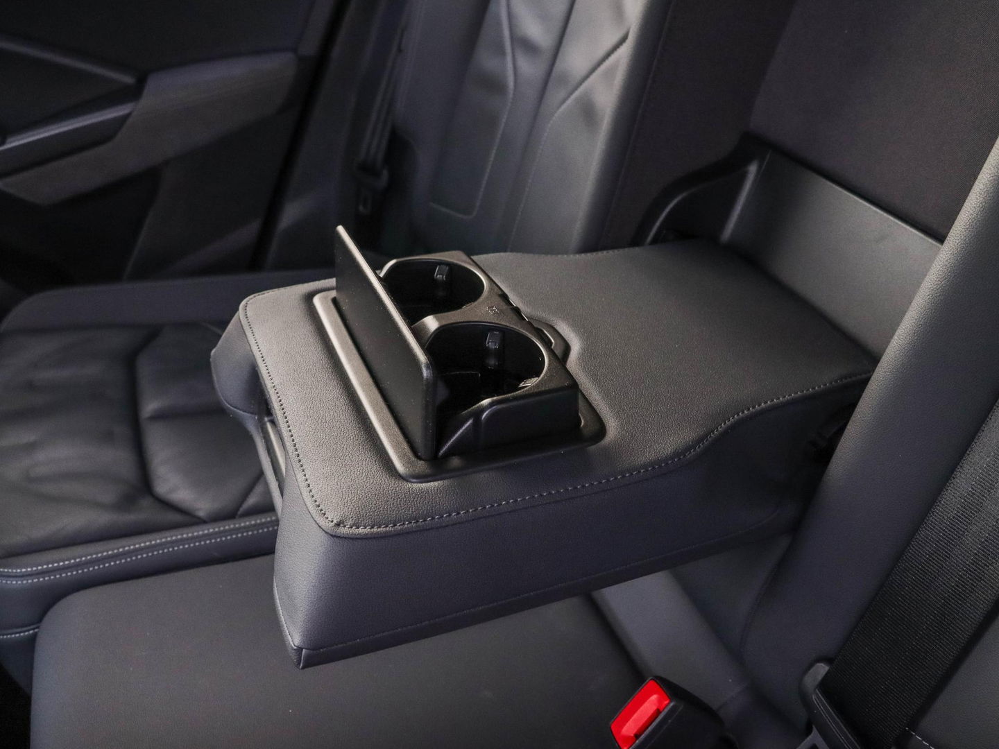 Audi Q3 40 TFSI Quattro S Line Panoramadak B&O Audio Leder Camera Sfeerverlichting