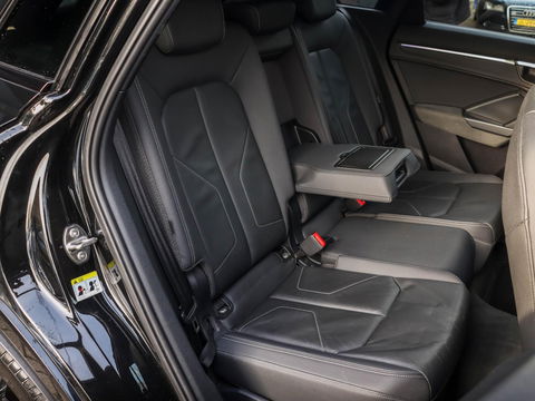 Audi Q3 40 TFSI Quattro S Line Panoramadak B&O Audio Leder Camera Sfeerverlichting