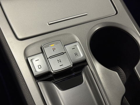 Hyundai KONA EV Comfort Smart 39 kWh | Standkachel | Krell Sound | Camera | Stuurwielverwarming | Stoelverwarming | Lane Assist | Dodehoeksensor | Adaptieve Cruise Control | DAB |