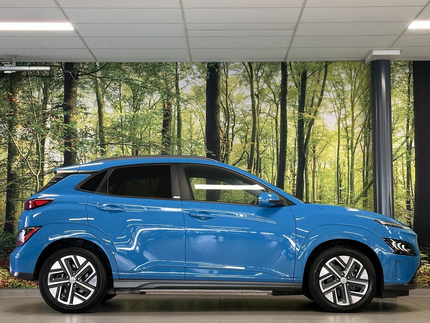 Hyundai KONA EV Comfort Smart 39 kWh | Standkachel | Krell Sound | Camera | Stuurwielverwarming | Stoelverwarming | Lane Assist | Dodehoeksensor | Adaptieve Cruise Control | DAB |